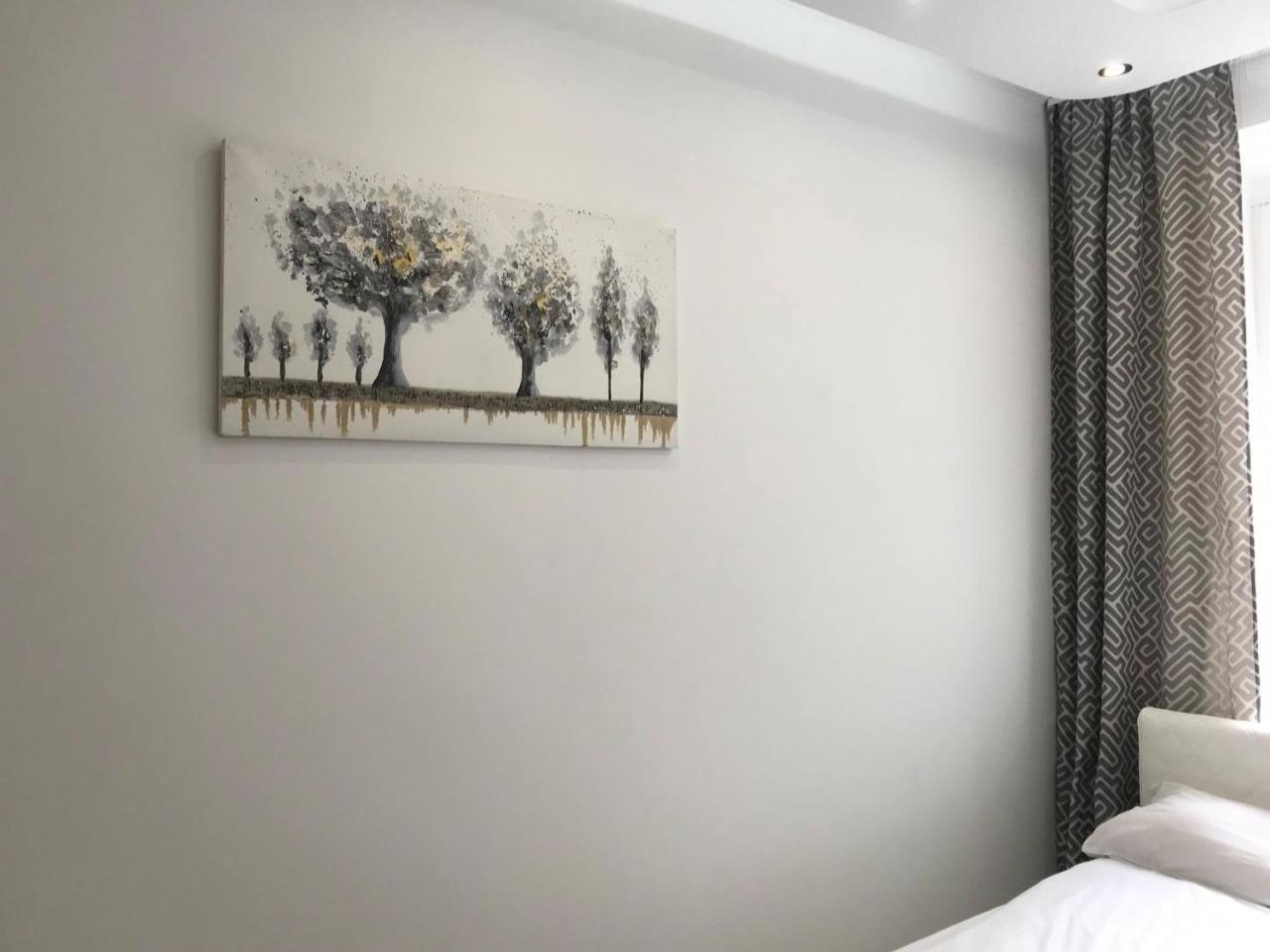 Modern Apartment Львов Экстерьер фото